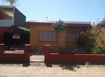 Casa · 200m² · 4 Ambientes · 2 Cocheras · Venta Casa 3 Dorm. Villa Vatteone con Cochera