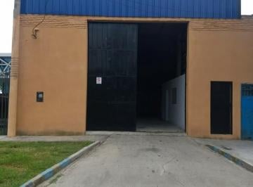 Bodega-Galpón · 150m² · Galpon en Alquiler en Av Circunvalación y Santa Fe