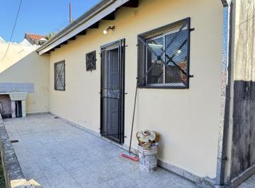 PH · 29m² · 2 Ambientes · PH de 2 Amb en Alquiler en Lanús