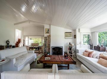 Casa · 336m² · 7 Ambientes · 4 Cocheras · Venta Casa 5 Dorms Vista Al Golf Highland Park