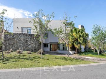 Casa · 435m² · 9 Ambientes · Casa en Venta en Los Castores, Nordelta, Tigre