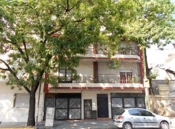 Departamento de 2 ambientes, Parque Patricios · Combate de Los Pozos Al 2000 Parque Patricios Piso 1 X Escalera 2 Ambient Patio 44 m² Bajas Expensas