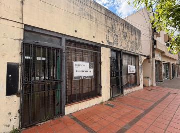 Casa · 145m² · 3 Ambientes · Venta de Casa Al Frente Javier de La Rosa 1062