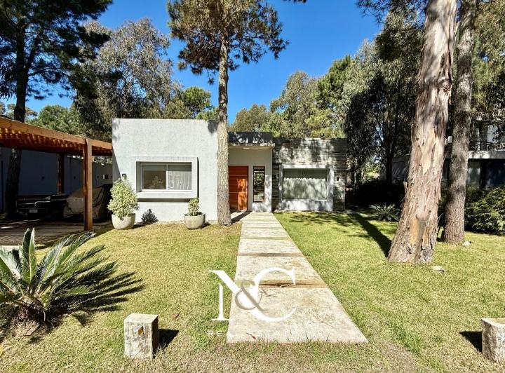 Casa · 180m² · 4 Ambientes