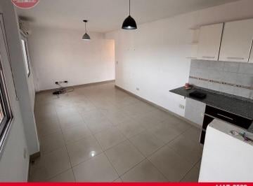 Departamento de 2 ambientes, Morón · Departamento de 2 Ambientes Al Frente con Balcón