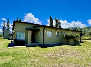 Casa · 232m² · 3 Dormitorios · 1 Cochera · Casa en Tafi del Valle