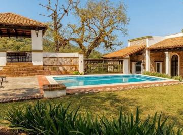 Casa · 360m² · 9 Ambientes · 3 Cocheras · Oportunidad Venta Casa en Barrio Cerrado Buena Vista, Quebrada de San Lorenzo, Salta