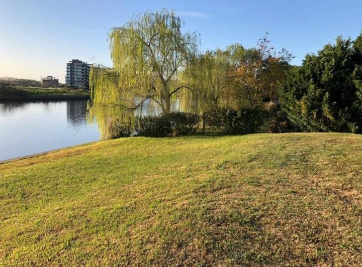 Terreno · 953m²