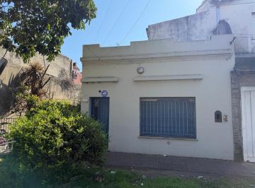 Casa · 159m² · 3 Ambientes · 1 Cochera · Casa en Lote 10x18 Munro Ideal Inversor