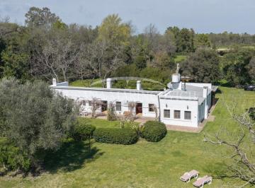 Casa · 220m² · 4 Ambientes · 1 Cochera · Chacra en Venta en Mercedes 6 Hectáreas Fraccionables