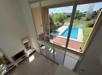 Casa · 270m² · 6 Ambientes · 2 Cocheras · Casa en Alquiler Al Agua en Las Glorietas, Nordelta, Tigre