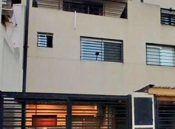 Casa de 5 ambientes, Vicente López · Excelente Duplex 5 Ambientes en Carapachay