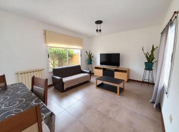 Casa · 83m² · 3 Ambientes · Venta Casa 3 Amb con Gran Parque en Balcarce