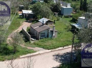 Casa · 1564m² · 3 Ambientes · Terreno Gigante en Venta Galpon!