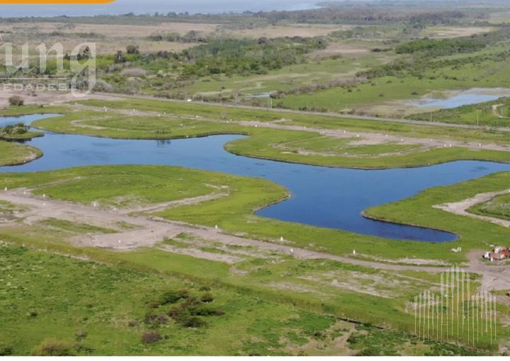 Terreno · 798m²