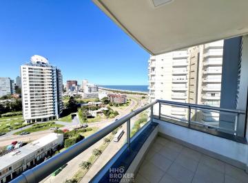 Foto1 · Apartamento en Alquiler, 2 Dorm., Playa Brava, South Beach, Punta del Este.