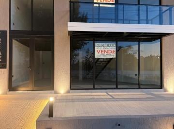 Local comercial · 106m² · Se Vende Local Comercial Sobre Costanera de Villa Carlos Paz