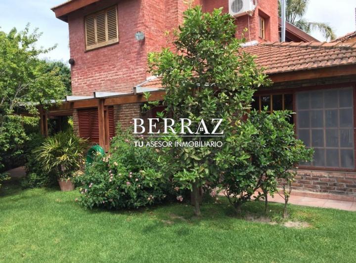 Casa · 300m² · 8 Ambientes