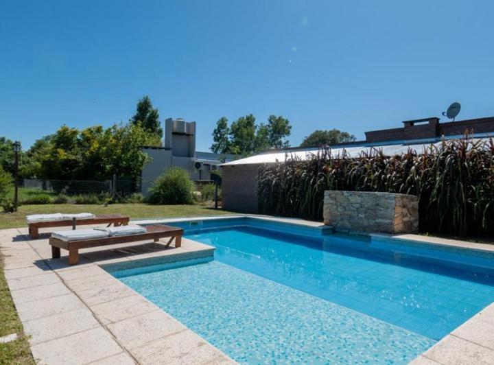Casa · 142m² · 4 Ambientes · 2 Cocheras