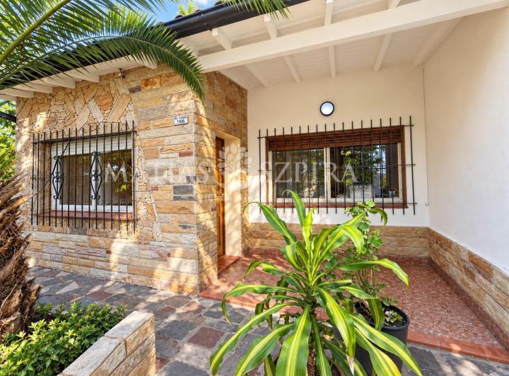 Casa · 75m² · 4 Ambientes · 1 Cochera