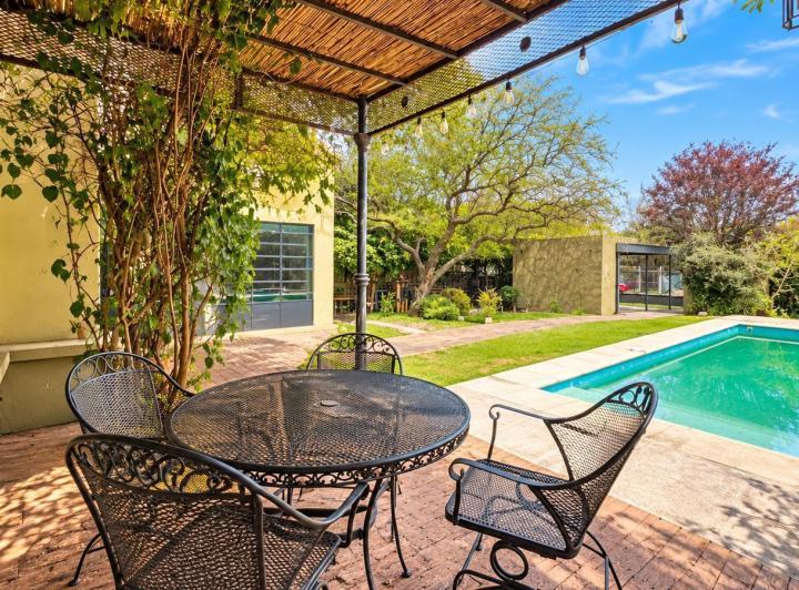Casa · 229m² · 4 Ambientes · 2 Cocheras