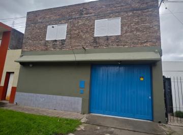 Bodega-Galpón · 300m² · 4 Ambientes · Alquiler Galpón en Barrio La Guardia, Rosario