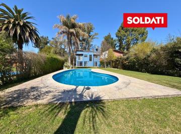 Quinta vacacional · 200m² · 4 Ambientes · Venta Casa Quinta, del Viso, Pilar, Zona Residencial