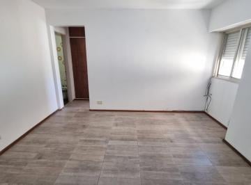 Departamento · 38m² · 2 Ambientes · Alquiler Departamento un Dormitorio Entre Rios Al 800