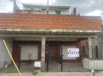 Casa de 11 ambientes, Lomas de Zamora · Propiedad con 4 Viviendas en Venta en Villa Fiorito