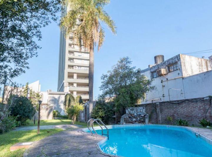 Casa · 220m² · 1 Ambiente · 3 Cocheras