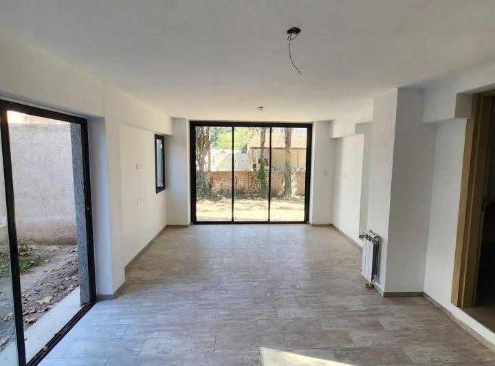 Casa · 110m² · 4 Ambientes · 2 Cocheras