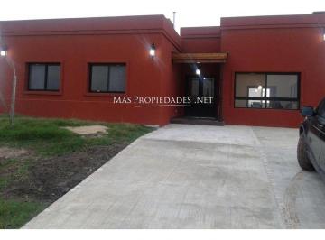 Casa de 4 ambientes, San Vicente · Venta Casa en Cruz del Sur 3 Dorm. Canning