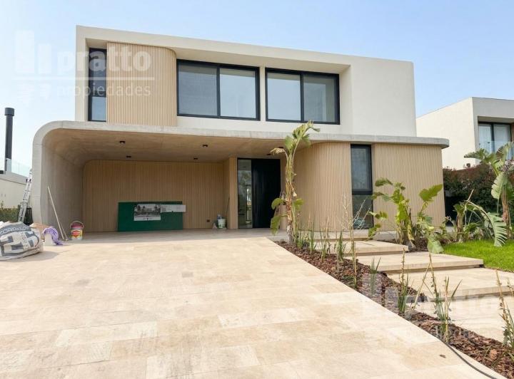 Casa en venta en Laguna Grande · 8 ambientes