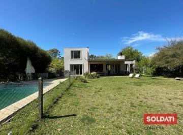 Casa · 210m² · 5 Ambientes · 2 Cocheras · Casa Para Alquiler de Verano en Bella Vista - Navidad, Enero y Febrero - Bella Vista
