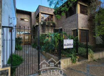 Casa de 7 ambientes, Mercedes · Casa Dos Plantas en Alquiler. Mercedes, Buenos Aires.