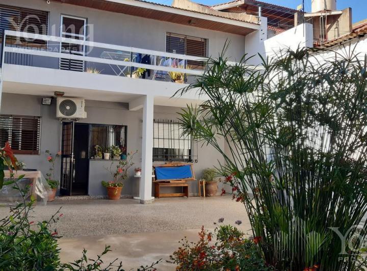 Casa · 407m² · 5 Ambientes · 1 Cochera