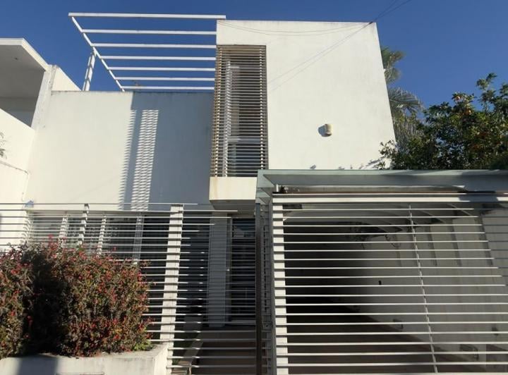 Casa · 178m² · 5 Ambientes · 1 Cochera