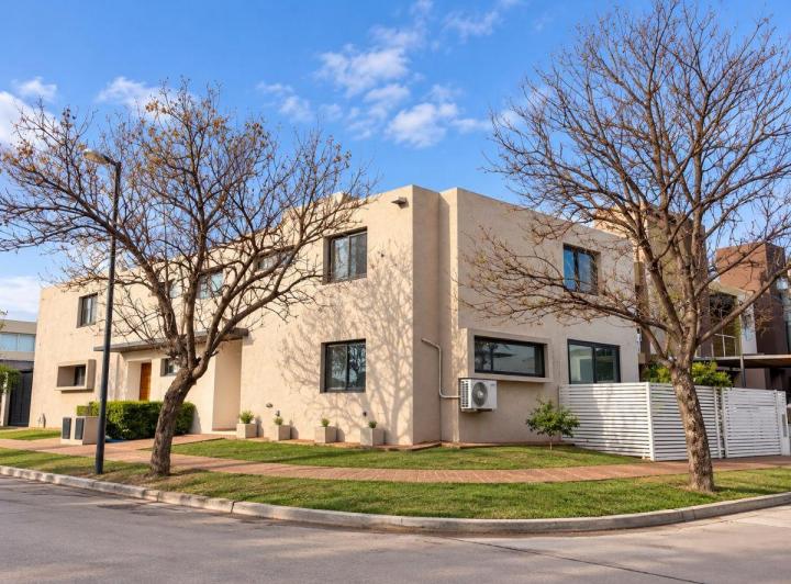 Casa · 120m² · 5 Ambientes