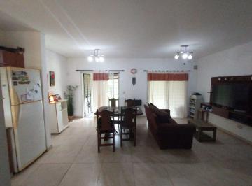 Casa · 70m² · 4 Ambientes · 1 Cochera · Venta Casa 2 Dorm. Cap. Bermúdez