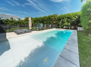 Casa · 280m² · 5 Ambientes · 3 Cocheras · Casa en Venta en Las Tipas, Nordelta