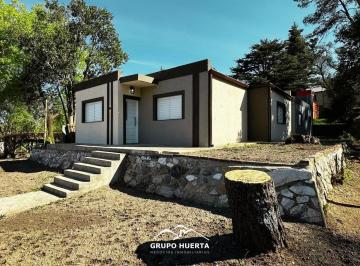 Casa · 300m² · 3 Ambientes · 1 Cochera · Excelente Casa en Venta en Villa Giardino