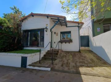 Casa · 137m² · 5 Ambientes · 1 Cochera · Casa en Beccar