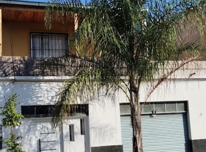 Casa · 155m² · 4 Ambientes · 1 Cochera