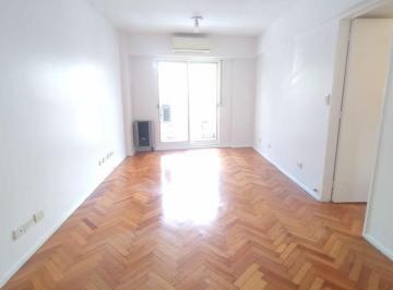 Departamento de 3 ambientes, Caballito · Departamento 3 Ambiente, Muy Luminoso y en Excelente Estado