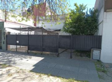 Terreno , Lanús · Lote con Construcción a Reciclar o Demoler