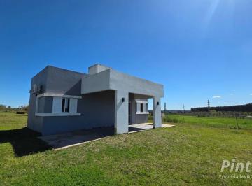 Casa · 32m² · 2 Ambientes · 1 Cochera · Casa de Campo Sobre Colectora Autovía R14 (Altura Km 158). San Jose.