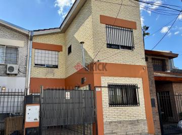 PH · 60m² · 3 Ambientes · 1 Cochera · PH en Villa Adelina