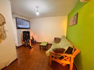 Living · Venta: Casa de Pasillo de 2 Dorm. con Patio en Barrio Alvear, Rosario.