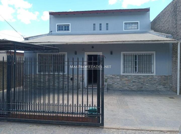 Casa · 160m² · 5 Ambientes · 2 Cocheras