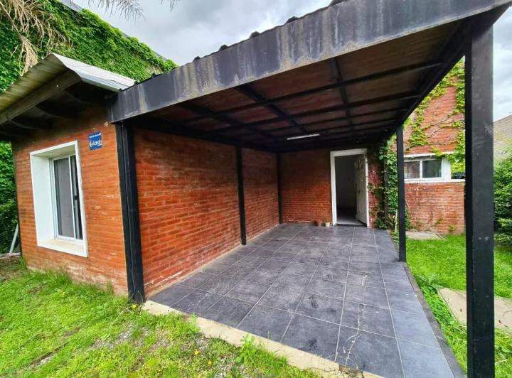 Casa · 90m² · 4 Ambientes · 1 Cochera